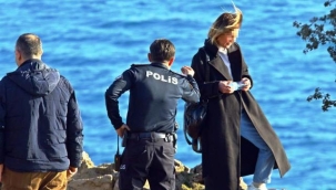 Annesinin ölümüyle bunalıma girdi uçurumda intihar girişiminde bulundu 