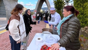 Büyükşehirden  ALKÜ'lü öğrencilere çorba ikramı