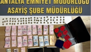 Kuyumcuları sahte altınla dolandıran şahıslar otel odasında yakalandı