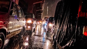 Meteoroloji'den yarın için gök gürültülü sağanak yağış uyarısı