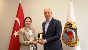 AGC'den Başkan Özçelik'e hayırlı olsun ziyareti 