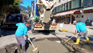 Alanya Belediyesi'nden çöken yola anında müdahale