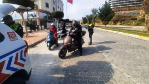 Alanya'da jandarma motosiklet sürücülerini affetmedi