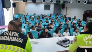 Alanya'da jandarmadan öğrencilere trafik eğitimi