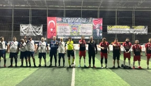 Alanya'da Şoför Cup Futbol Turnuvası'nda ilk yarı finalisti belli oldu