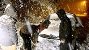 Alanya'da yaylada araçlarında mahsur kalan vatandaşlar ekiplerce kurtarıldı