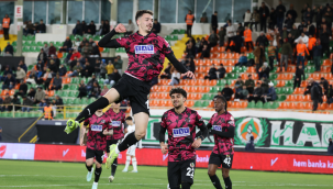 Alanyaspor evinde rahat kazandı: 4-1