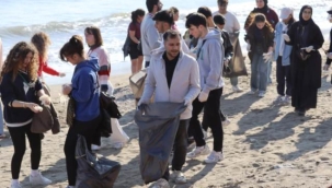 ALBÜS gönüllüleri Alanya'da torbalarca atık topladı