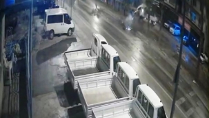 Antalya'da tur minibüsü kazası:  2 turist yaralandı