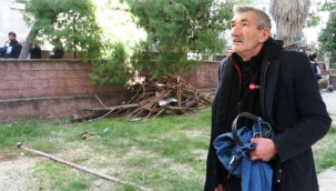 Evinin yanışını çaresiz gözlerle izledi