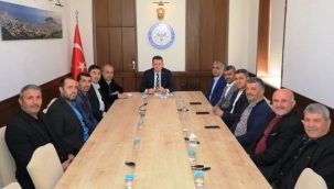 Fatih Ürkmezer batı mahallesi muhtarları ile istişare etti