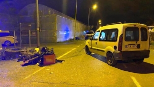 Gazipaşa'da motosikletle hafif ticari araç çarpıştı: 1'i ağır, 2 yaralı