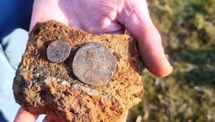 Lise öğrencisi piknikte Roma döneminden sikke buldu