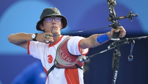 Milli okçu Mete Gazoz finale yükseldi