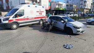 'U' dönüşü yapan otomobil, motosiklet ile çarpıştı: 1 yaralı