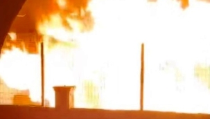 Yangında binada mahsur kalanlar itfaiye yardımıyla kurtarıldı