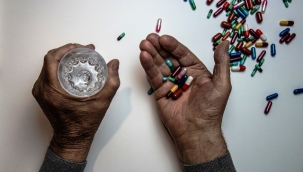 Alanya'da bunalıma giren şahıs hap içerek intihara kalkıştı