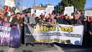 Alanya'da Ekrem İmamoğlu'nun gözaltına alınmasını protesto ettiler
