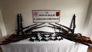 Alanya'da kaçak silah ticareti operasyonu: 42 şahıs için işlem başlatıldı