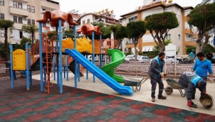 Alanya'da park ve bahçelerde yenileme çalışması