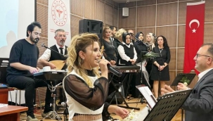 Alanya'da sağlıkçılar konserde bir araya geldi