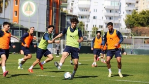 Alanyaspor'da Kasımpaşa maçı hazırlıkları başladı