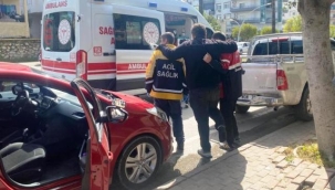 Gazipaşa'da motokurye kazada yaralandı