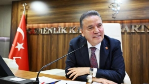 Muhittin Böcek: Hükümet Alanya Otoyolu başta olmak üzere çevre yollarını bitirmeli