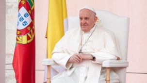 Vatikan duyurdu: Papa kriz geçirdi, durumu kritik