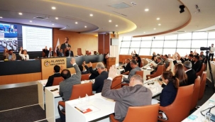 Alanya Belediyesi'nin faaliyet raporu oy çokluğu ile kabul edildi