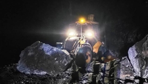 Alanya'da heyelan nedeniyle kapanan yol açıldı