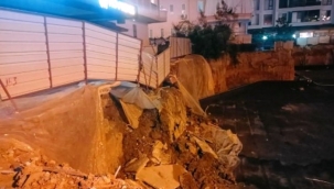 Alanya'da inşaatın koruma duvarı yıkıldı