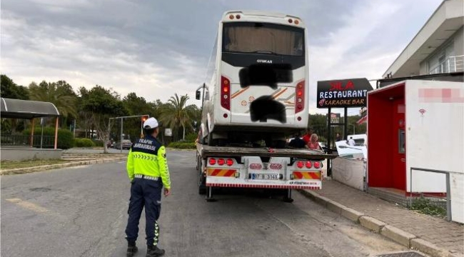 Alanya'da korsan taşımacılık yapan servis sürücüsüne 46 bin TL ceza