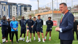 Alanya protokolÃ¼nden Alanyasporâ€™a destek ziyareti