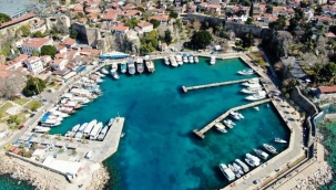 Antalya'da bin 600 otelden yüzde 90'ı risk altında