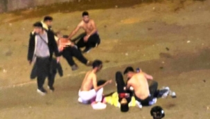 Servis bekleyen baba ile kızına bıçaklı saldırı