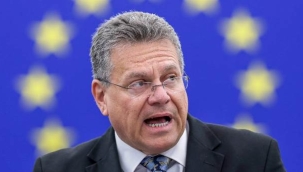 AB'den Trump'a: "AB-ABD ticareti tehditlerle değil, karşılıklı saygıyla yönlendirilmelidir"