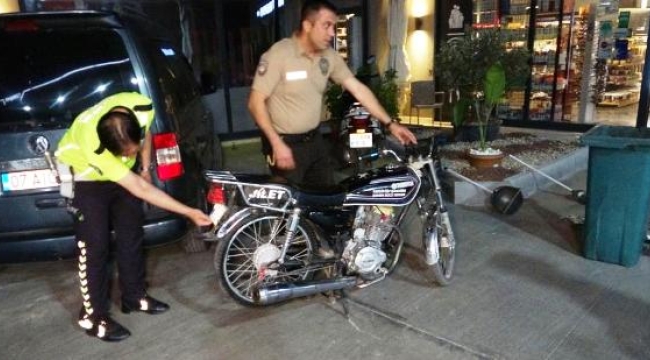 Abartılı egzozlu ehliyetsiz 2 motosikletliye 100 bin TL üzerinde ceza