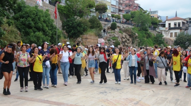 Alanya'da 1 Mayıs coşkuyla kutlandı