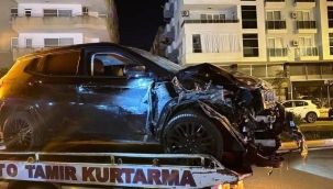 Alanya'da alkollü sürücü park halindeki araçlara çarptı
