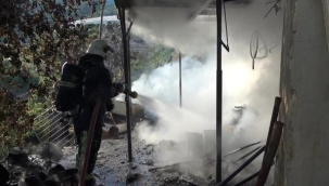 Alanya'da anız yangının sıçradığı daire küle döndü