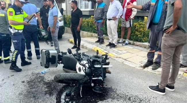 Alanya'da kamyonetle motosiklet çarpıştı: 1 yaralı