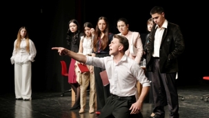 Alanya'da 'Liselerarası Tiyatro Festivali' heyecanı sürüyor