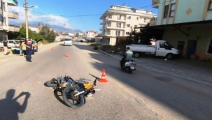 Alanya'da motosikletler çarpıştı: 1 yaralı