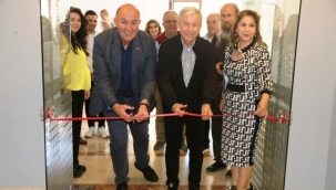 Alanya'da 'Sessiz Çığlıklarla Zamana Not Düşmek'  adlı resim sergisi açıldı