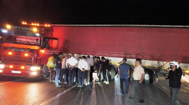 Alanya'da TIR sürücüsü kalp krizi geçirdi, yol trafiğe kapandı