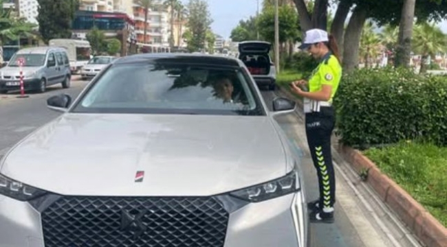 Alanya Emniyeti'nin uygulamasında 27 araç trafikten men edildi