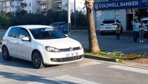 Annesinin elinden yola fırlayan 4 yaşındaki çocuğa otomobil çarptı