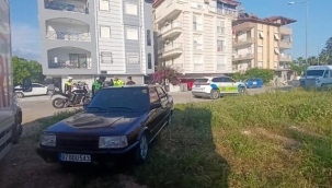'Dur' ihtarına uymayıp kaçan otomobil otların arasında bulundu