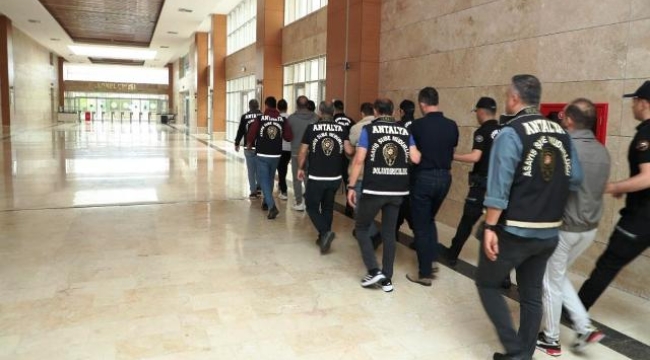 Kiraladıkları araçları satarak dolandırıcılık yapan 10 şüpheli yakalandı